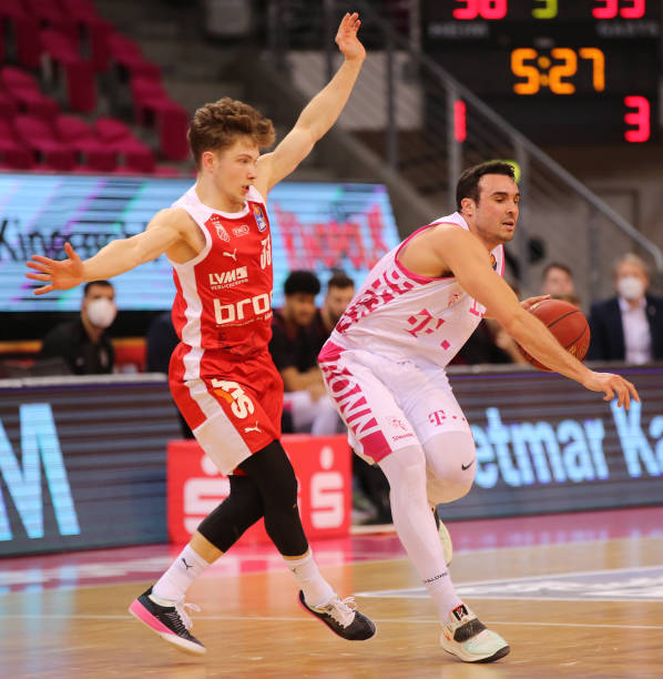 更在心理上 更在心理上